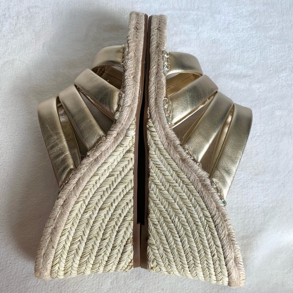 VINCE CAMUTO MOLISANA WEDGE - Picture 11 of 16